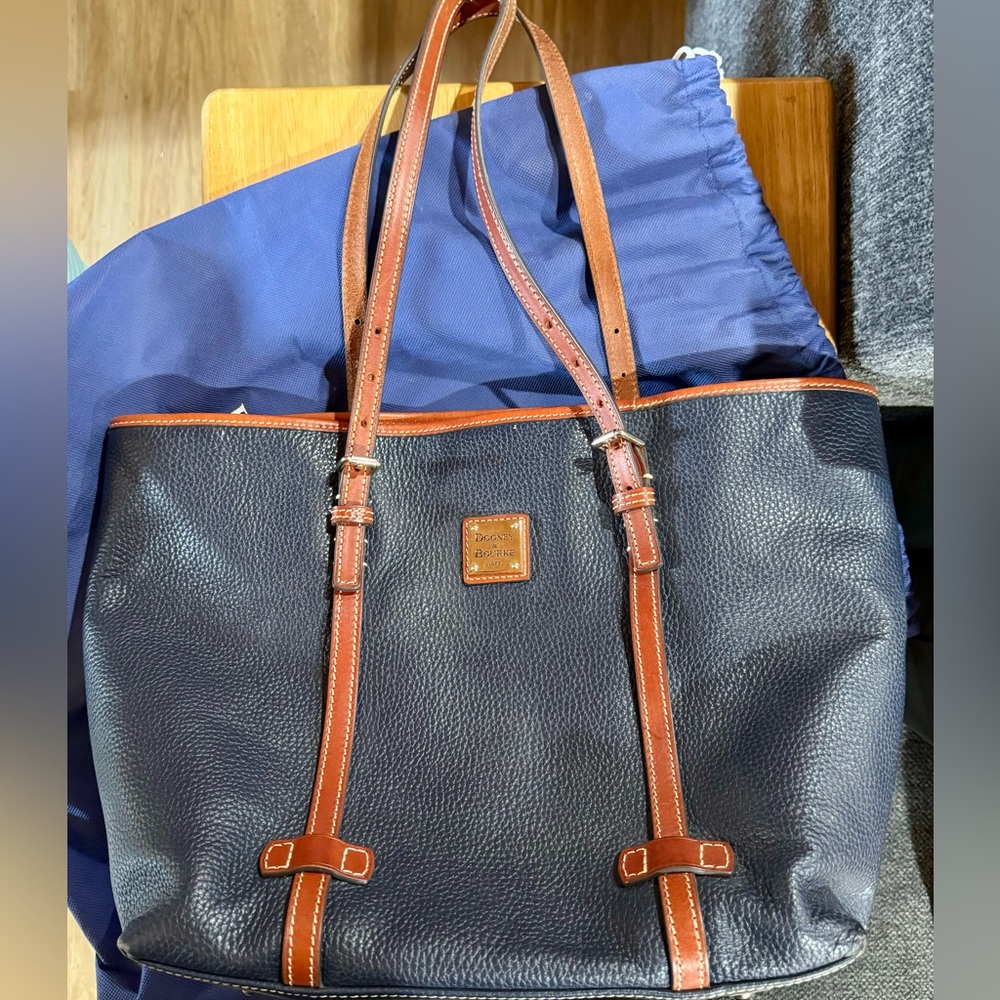 Authentic Dooney and Bourke leather handbag.